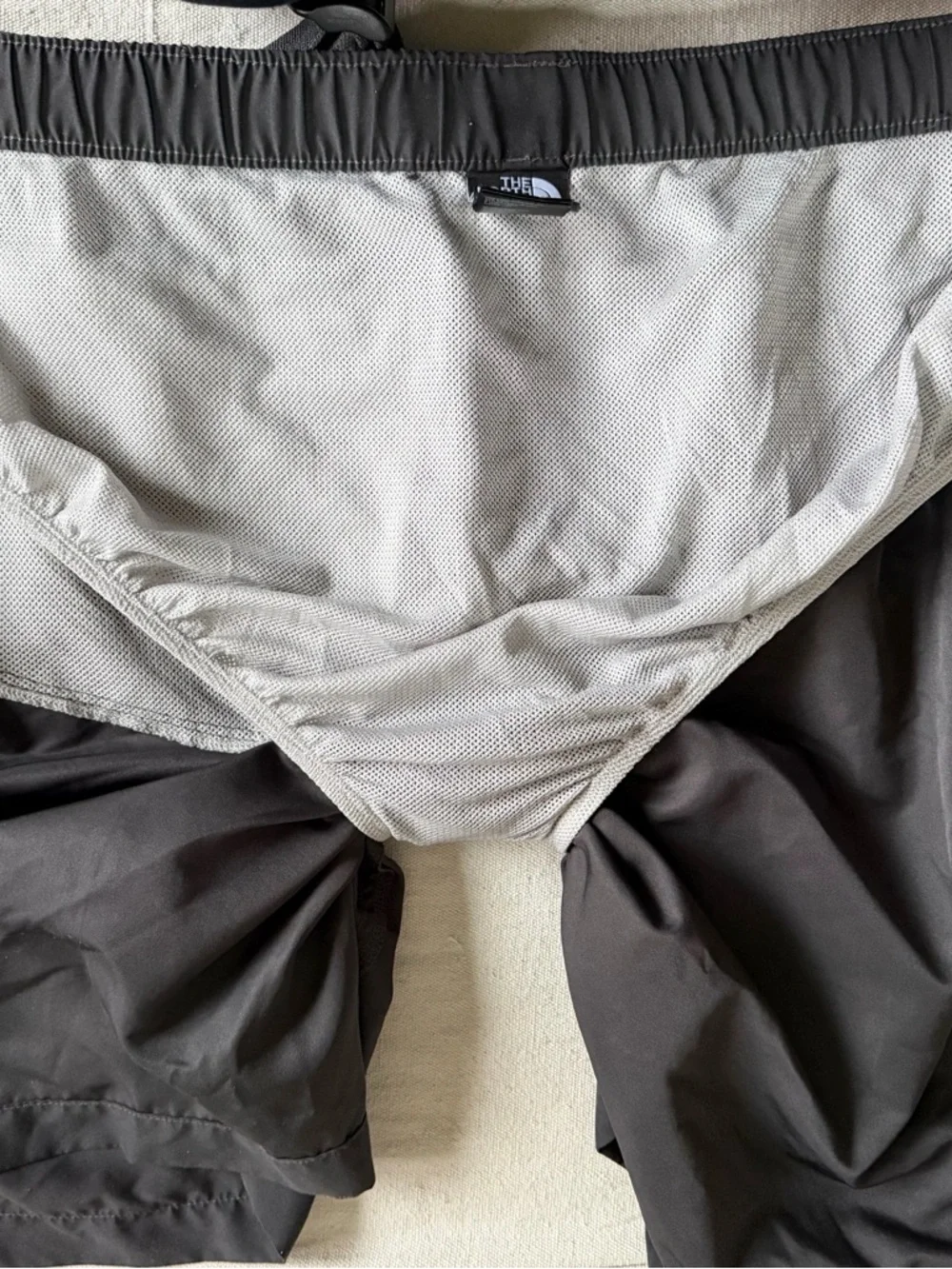 The North Face Men’s Class V Belted Cargo Shorts Black Water Swim Hike Gorpcore